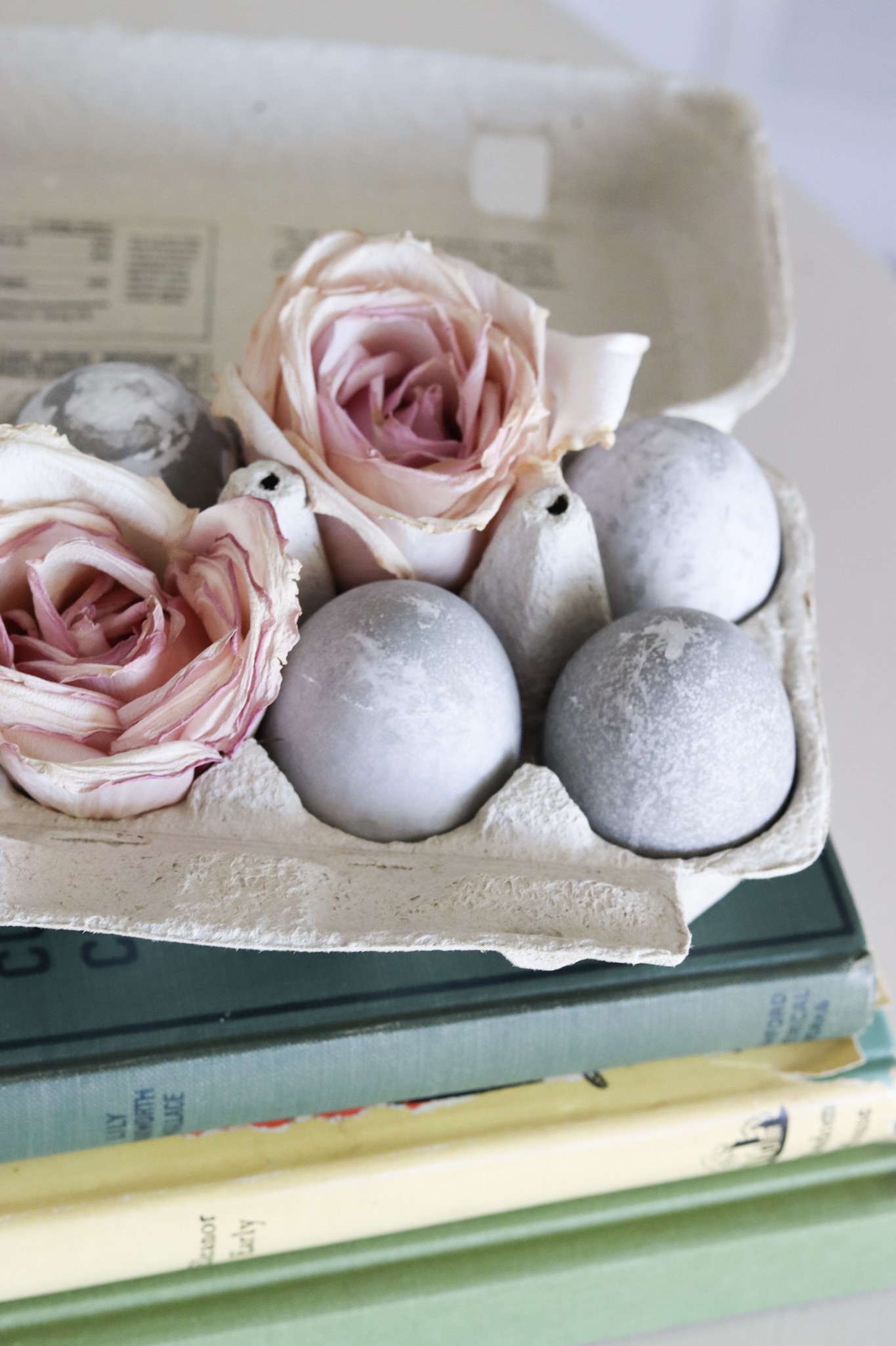 How to Make Cement Easter Eggs for Spring Home Decor - Elli Hurst